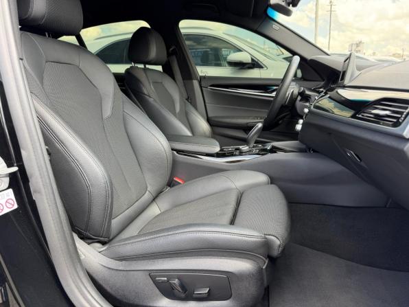BMW 5 серии VII (G30/G31/G38) с пробегом 2018 года, цена 2 980 000 рублей, 124000 км, седан, Автокод Объявления