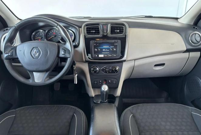 Renault Logan II с пробегом 2014 года, цена 745 000 рублей, 84617 км, седан, Автокод Объявления