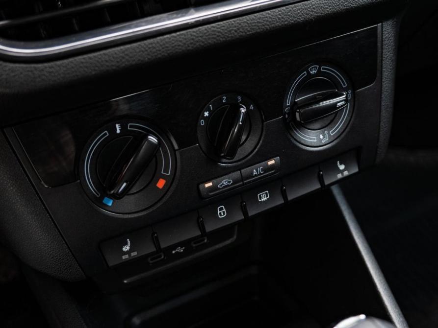 Volkswagen Polo V Рестайлинг Краснодар  - изображение 12