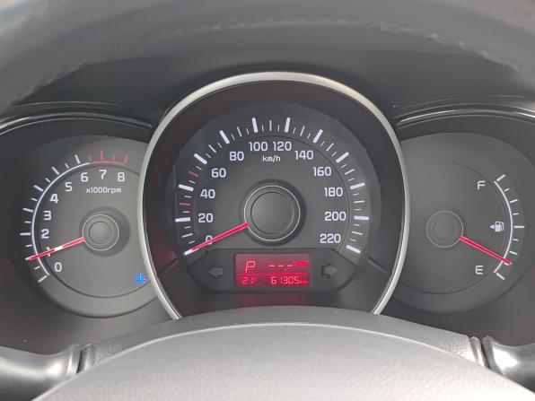 Kia Rio III Рестайлинг с пробегом 2015 года, цена 1 260 000 рублей, 60000 км, хэтчбек, Автокод Объявления