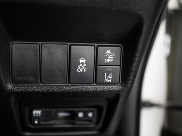 Honda Stepwgn V Рестайлинг с пробегом 2017 года, цена 2 240 000 рублей, 140149 км, минивэн, Автокод Объявления