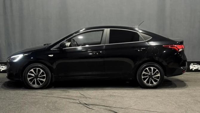 Hyundai Solaris II Рестайлинг с пробегом 2022 года, цена 1 780 000 рублей, 52500 км, седан, Автокод Объявления