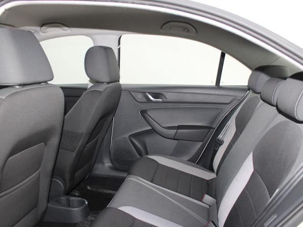 Skoda Rapid I с пробегом 2016 года, цена 1 299 900 рублей, 101577 км, лифтбек, Автокод Объявления