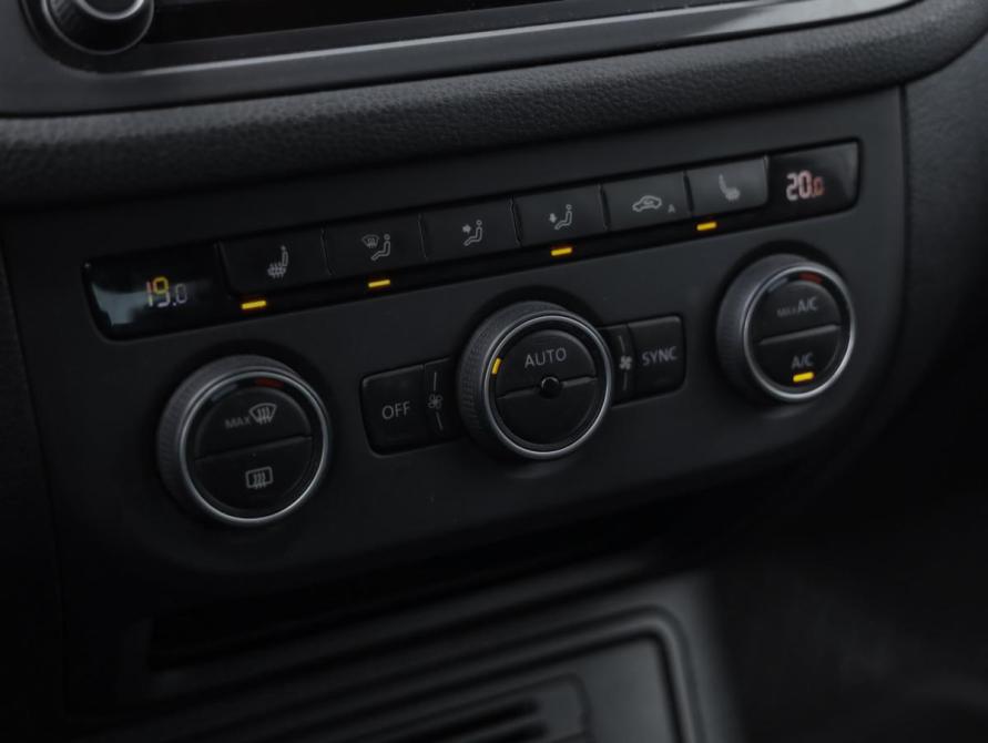 Volkswagen Tiguan I Рестайлинг Санкт-Петербург  - изображение 17