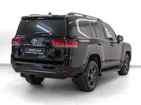 Toyota Land Cruiser 300 Series с пробегом 2021 года, цена 7 995 000 рублей, 72948 км, внедорожник, Автокод Объявления