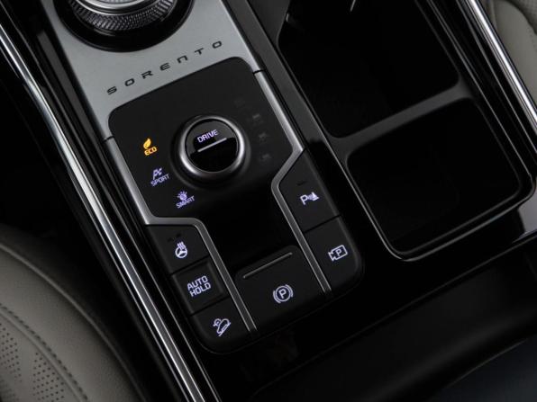 Kia Sorento IV Рестайлинг с пробегом 2024 года, цена 5 595 055 рублей, 12710 км, внедорожник, Автокод Объявления