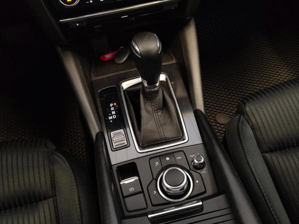 Mazda 6 III (GJ) Рестайлинг с пробегом 2015 года, цена 1 590 000 рублей, 165052 км, седан, Автокод Объявления