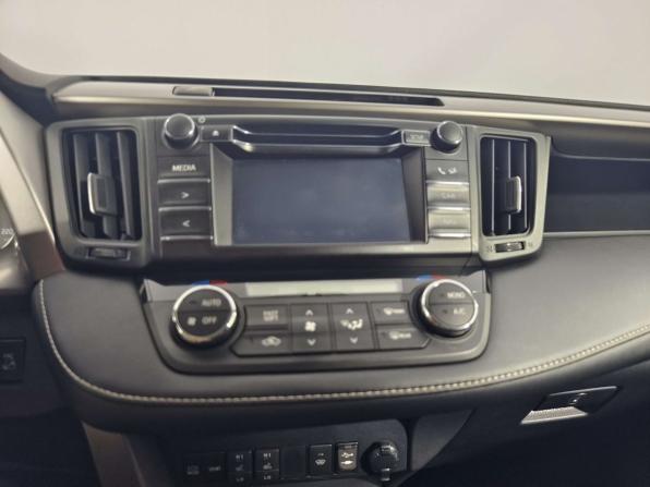 Toyota RAV4 IV (XA40) Рестайлинг с пробегом 2016 года, цена 2 555 000 рублей, 100000 км, внедорожник, Автокод Объявления