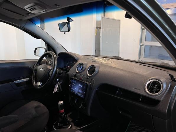 Ford Fusion I Рестайлинг с пробегом 2007 года, цена 350 000 рублей, 277594 км, хэтчбек, Автокод Объявления