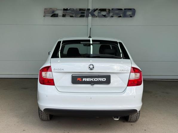 Skoda Rapid I с пробегом 2015 года, цена 1 180 000 рублей, 97000 км, лифтбек, Автокод Объявления