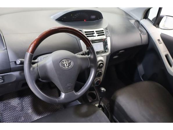 Toyota Yaris II с пробегом 2005 года, цена 449 000 рублей, 244541 км, хэтчбек, Автокод Объявления