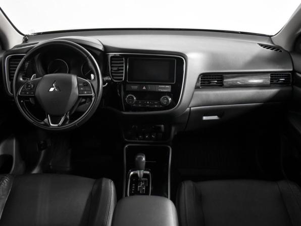Mitsubishi Outlander III Рестайлинг 2 с пробегом 2018 года, цена 2 647 900 рублей, 88261 км, внедорожник, Автокод Объявления