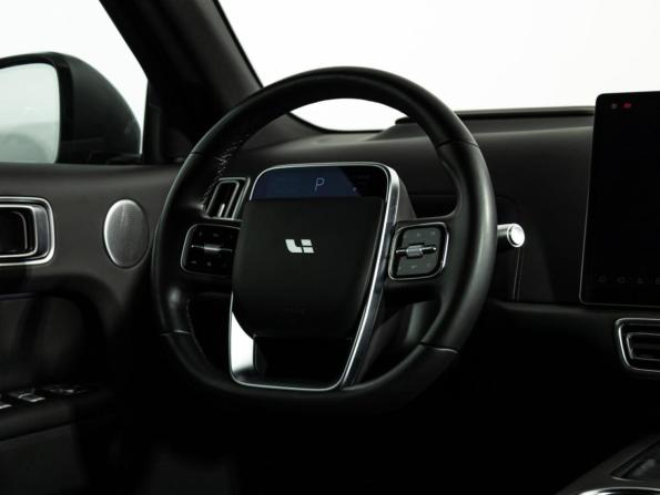 Li Auto (Lixiang) L8 I с пробегом 2023 года, цена 5 299 700 рублей, 76946 км, внедорожник, Автокод Объявления