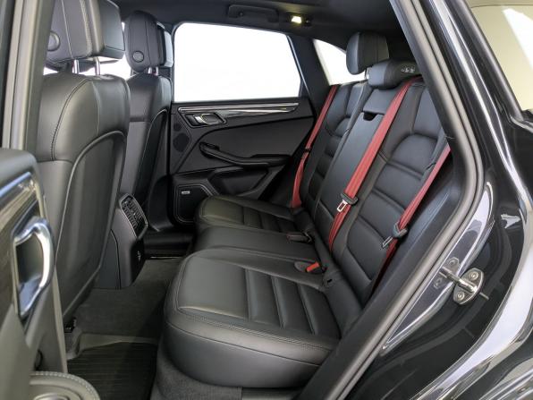 Porsche Macan I Рестайлинг 2 с пробегом 2022 года, цена 6 900 000 рублей, 74465 км, внедорожник, Автокод Объявления