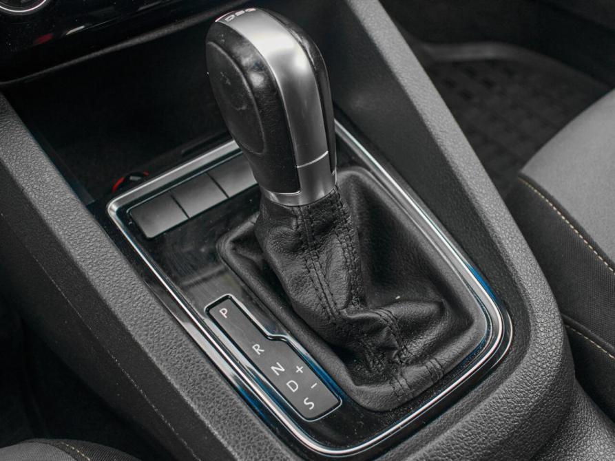 Volkswagen Jetta VI Рестайлинг Екатеринбург  - изображение 19