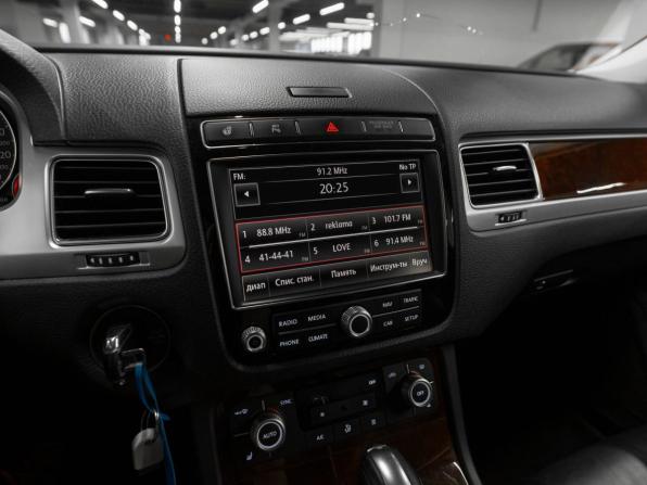 Volkswagen Touareg II Рестайлинг с пробегом 2015 года, цена 2 900 000 рублей, 154233 км, внедорожник, Автокод Объявления