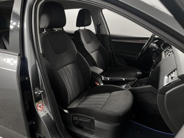 Skoda Octavia III (A7) Рестайлинг с пробегом 2017 года, цена 2 098 900 рублей, 167090 км, лифтбек, Автокод Объявления