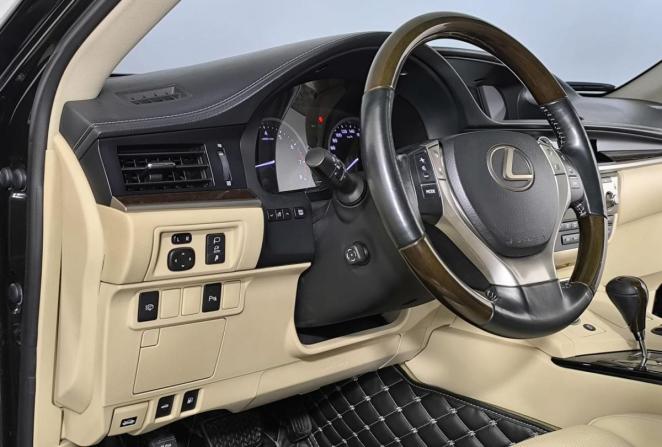 Lexus ES VI с пробегом 2014 года, цена 2 180 000 рублей, 197010 км, седан, Автокод Объявления