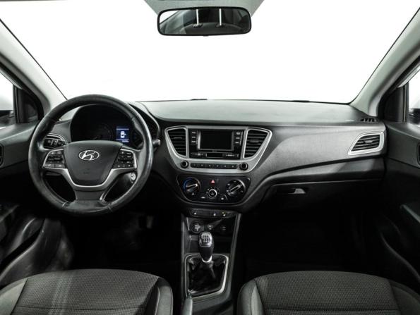 Hyundai Solaris II с пробегом 2019 года, цена 699 777 рублей, 237000 км, седан, Автокод Объявления