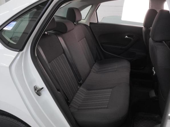 Volkswagen Polo V Рестайлинг с пробегом 2015 года, цена 1 060 000 рублей, 94873 км, седан, Автокод Объявления