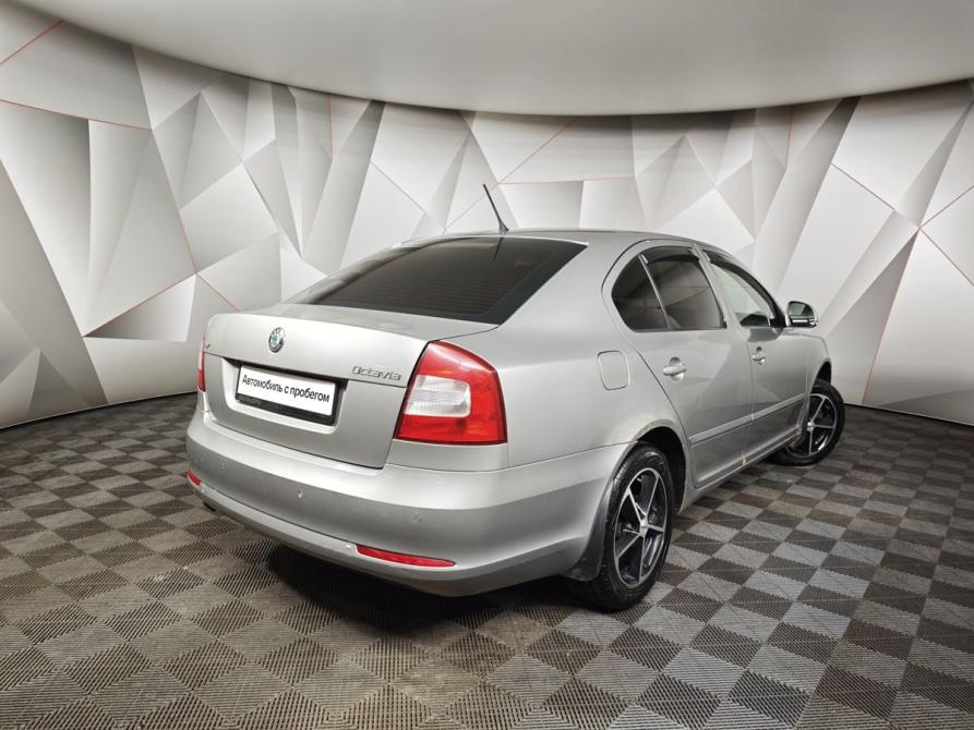 Skoda Octavia II (A5) Рестайлинг Москва  - изображение 2