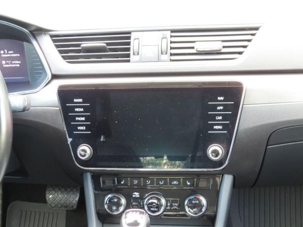Skoda Superb III Рестайлинг с пробегом 2021 года, цена 2 950 000 рублей, 87507 км, лифтбек, Автокод Объявления