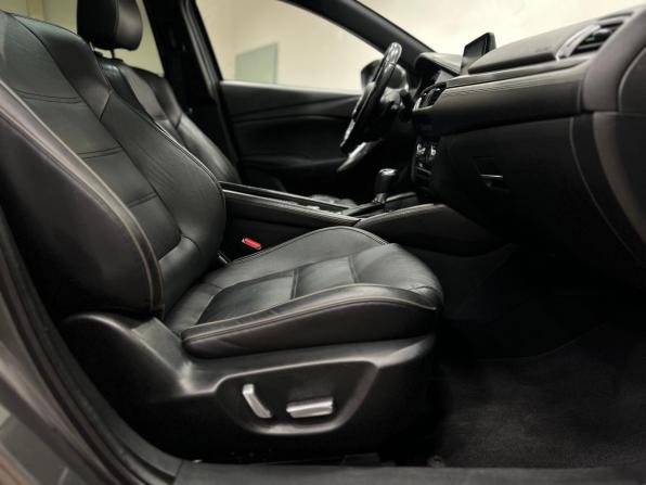 Mazda 6 III (GJ) Рестайлинг с пробегом 2017 года, цена 1 899 000 рублей, 106000 км, седан, Автокод Объявления