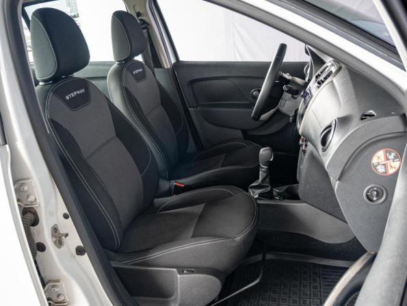 Renault Logan II Рестайлинг с пробегом 2022 года, цена 1 170 000 рублей, 81404 км, седан, Автокод Объявления