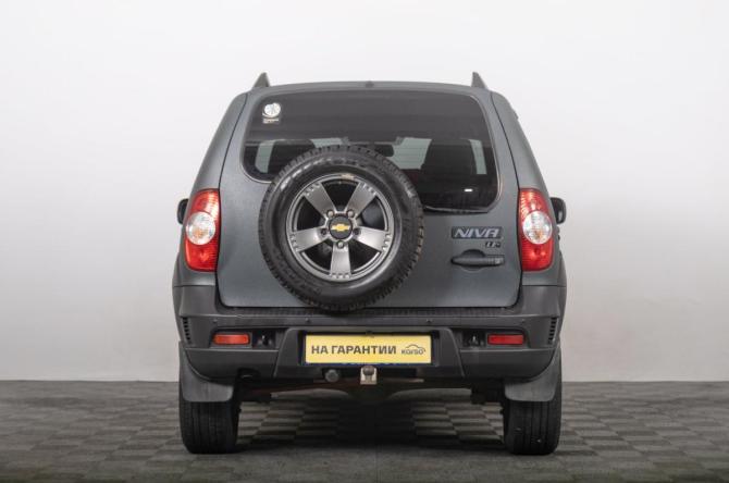Chevrolet Niva I Рестайлинг с пробегом 2018 года, цена 869 000 рублей, 116000 км, внедорожник, Автокод Объявления