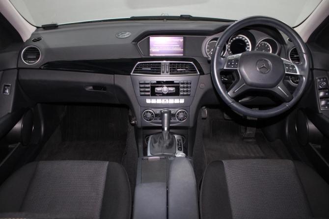 Mercedes-Benz C-Класс III (W204) Рестайлинг с пробегом 2013 года, цена 1 200 000 рублей, 79829 км, седан, Автокод Объявления