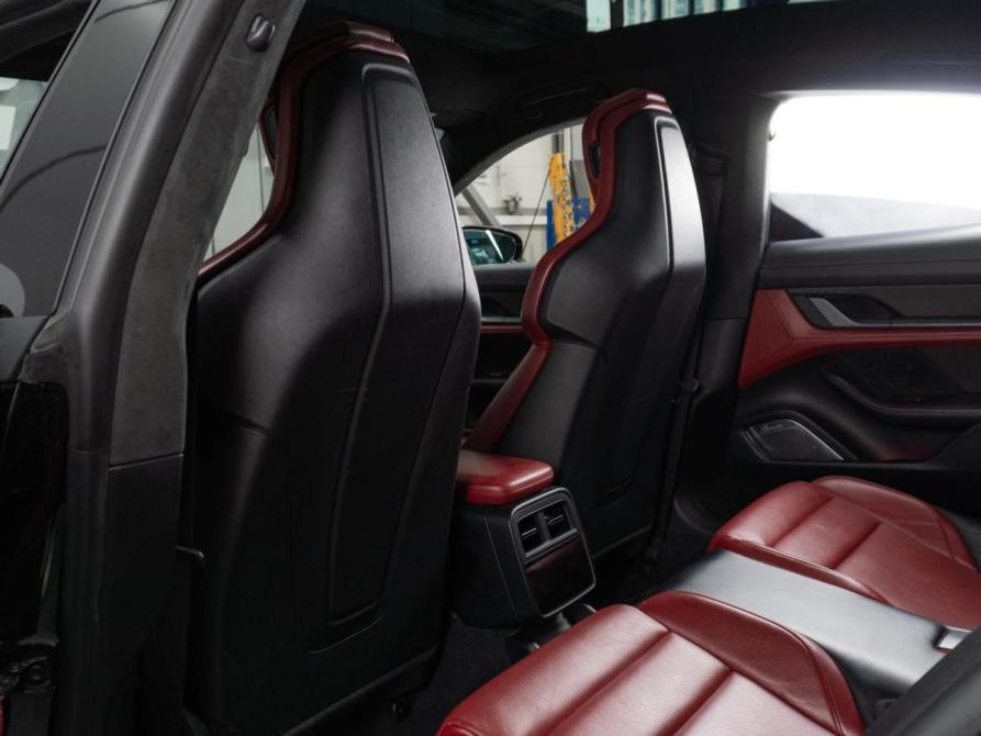 Porsche Taycan I Тюмень  - изображение 19