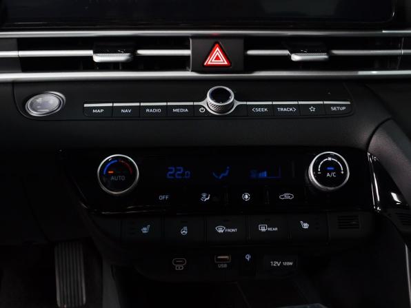 Hyundai Elantra VII (CN7) Рестайлинг с пробегом 2023 года, цена 2 124 997 рублей, 13777 км, седан, Автокод Объявления