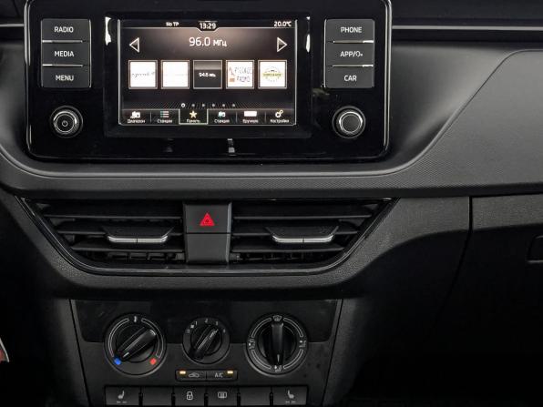 Skoda Rapid II с пробегом 2021 года, цена 1 550 000 рублей, 46150 км, лифтбек, Автокод Объявления