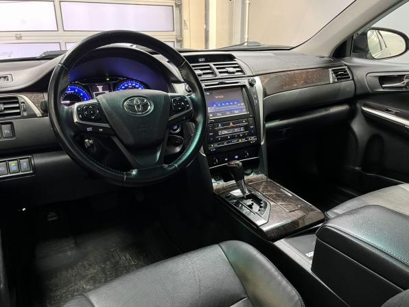 Toyota Camry VII (XV50) Рестайлинг с пробегом 2015 года, цена 1 990 000 рублей, 241917 км, седан, Автокод Объявления