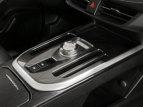 Haval Jolion I Рестайлинг с пробегом 2024 года, цена 2 382 300 рублей, 17751 км, внедорожник, Автокод Объявления