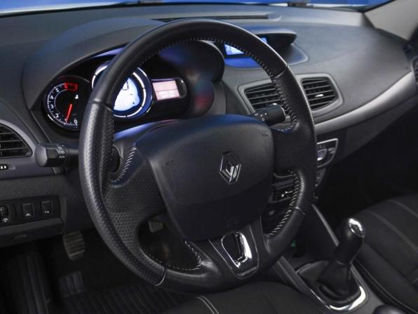 Renault Fluence I Рестайлинг с пробегом 2016 года, цена 1 099 046 рублей, 88578 км, седан, Автокод Объявления