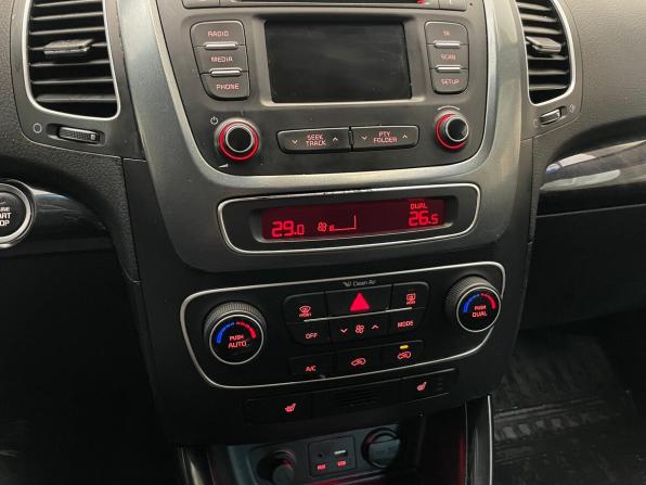 Kia Sorento II Рестайлинг с пробегом 2015 года, цена 1 715 000 рублей, 146016 км, внедорожник, Автокод Объявления