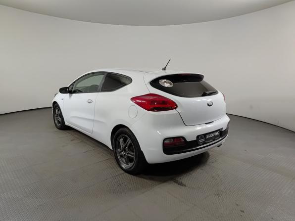 Kia Ceed II с пробегом 2013 года, цена 950 000 рублей, 163151 км, хэтчбек, Автокод Объявления