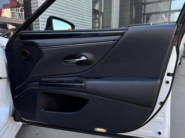 Lexus ES VII с пробегом 2020 года, цена 3 890 000 рублей, 73093 км, седан, Автокод Объявления