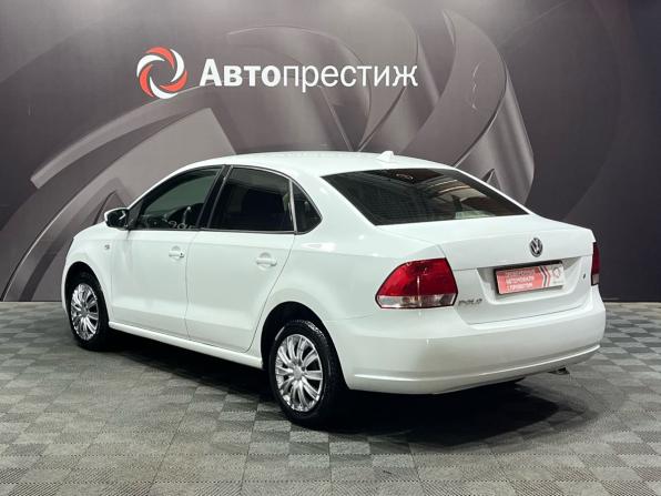 Volkswagen Polo V с пробегом 2014 года, цена 610 000 рублей, 181000 км, седан, Автокод Объявления