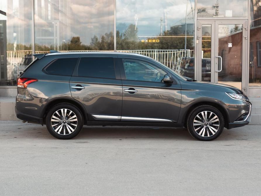Mitsubishi Outlander III Рестайлинг 3 Новосибирск  - изображение 4