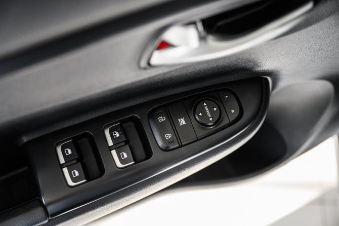 Kia Rio IV Рестайлинг с пробегом 2022 года, цена 1 850 000 рублей, 57121 км, хэтчбек, Автокод Объявления