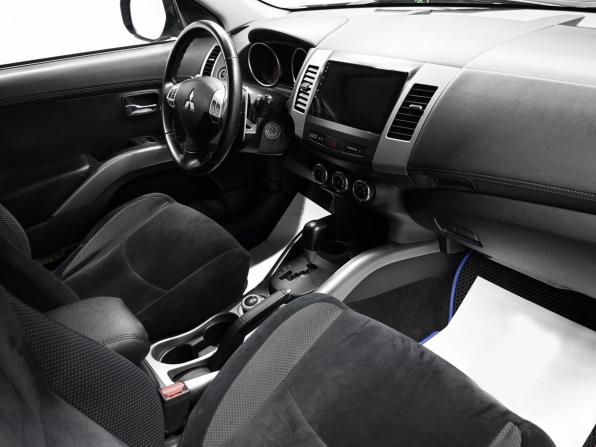 Mitsubishi Outlander II Рестайлинг с пробегом 2011 года, цена 995 000 рублей, 383295 км, внедорожник, Автокод Объявления