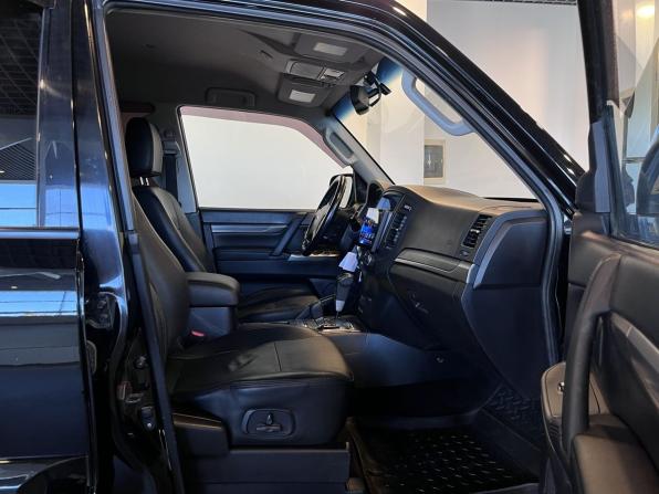 Mitsubishi Pajero IV Рестайлинг 1 с пробегом 2011 года, цена 2 311 000 рублей, 194500 км, внедорожник, Автокод Объявления
