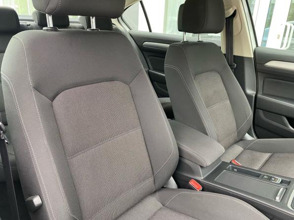 Volkswagen Passat B8 с пробегом 2019 года, цена 1 959 000 рублей, 143847 км, седан, Автокод Объявления