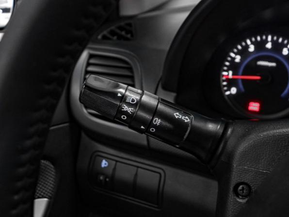Hyundai Solaris I с пробегом 2012 года, цена 799 000 рублей, 180140 км, седан, Автокод Объявления