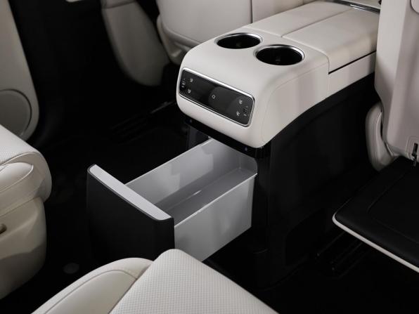 Новый Li Auto (Lixiang) L9 I Рестайлинг 2026 года, цена 12 090 000 рублей, внедорожник, Автокод Объявления