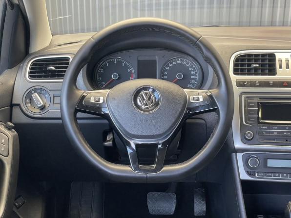 Volkswagen Polo V Рестайлинг с пробегом 2017 года, цена 1 447 000 рублей, 78351 км, седан, Автокод Объявления
