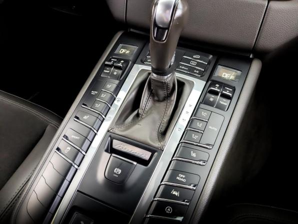 Porsche Macan I с пробегом 2017 года, цена 2 570 000 рублей, 155780 км, внедорожник, Автокод Объявления