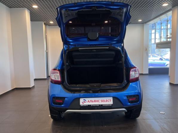 Renault Sandero II с пробегом 2017 года, цена 750 000 рублей, 246905 км, хэтчбек, Автокод Объявления